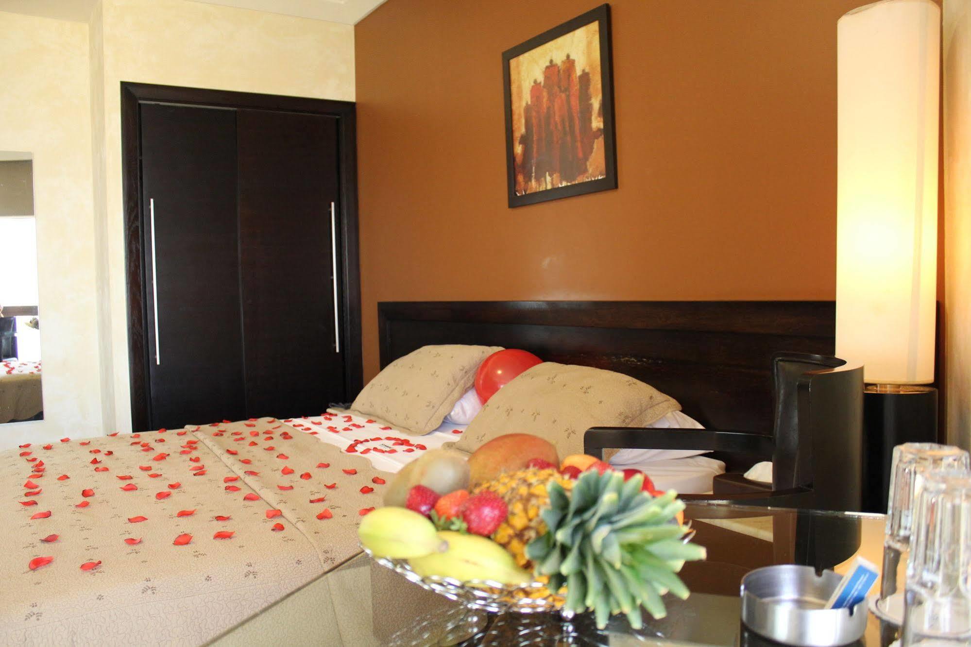 Sunrise Hotel Jounieh Bagian luar foto