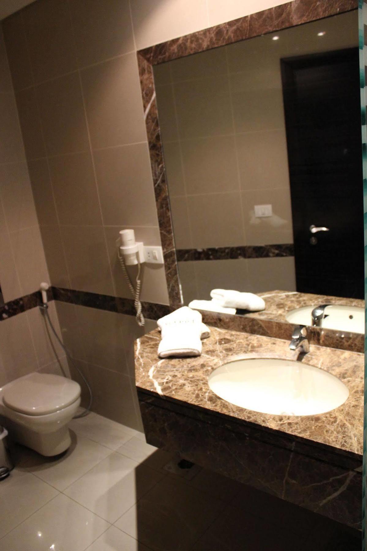 Sunrise Hotel Jounieh Bagian luar foto
