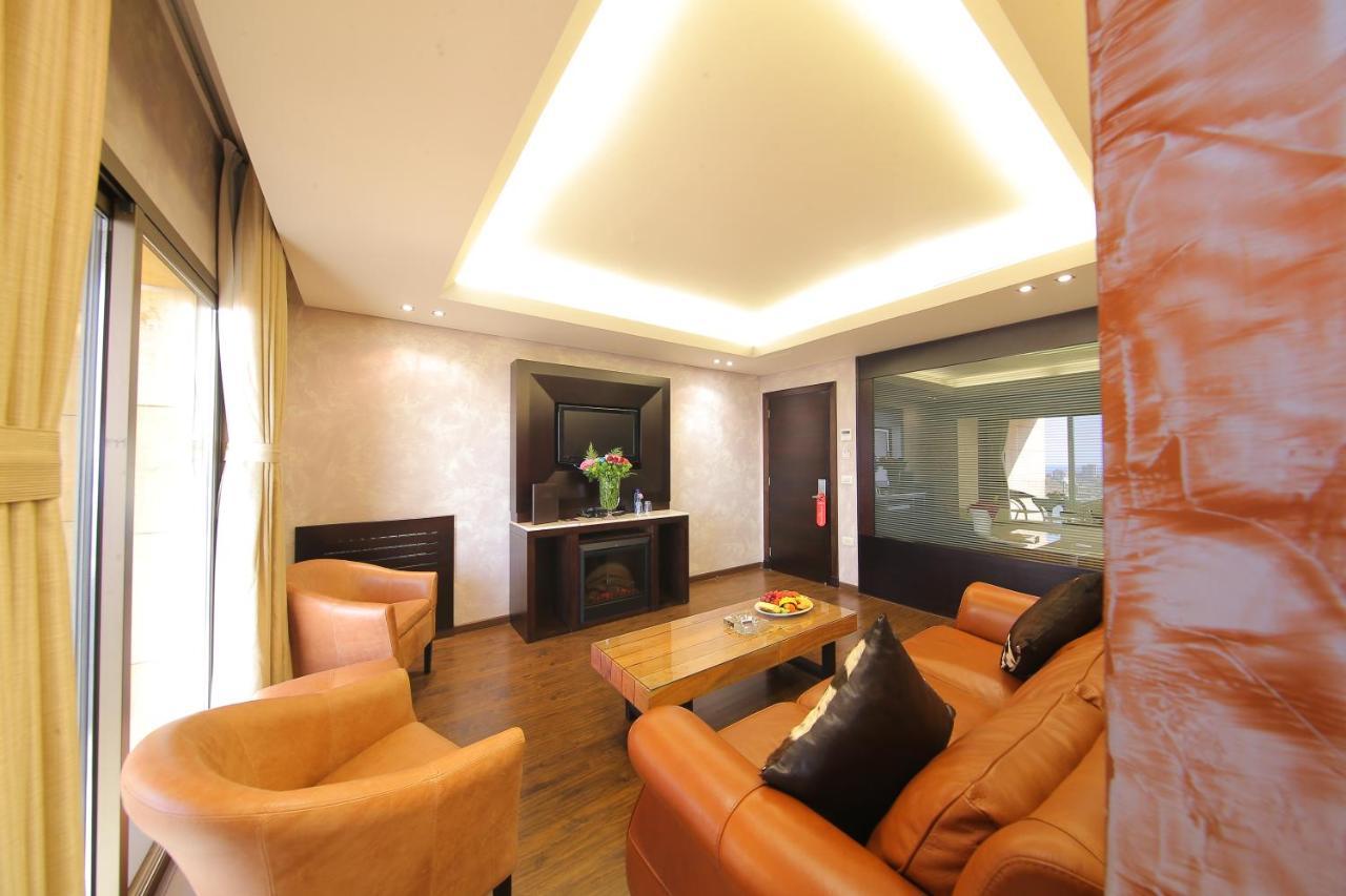 Sunrise Hotel Jounieh Bagian luar foto